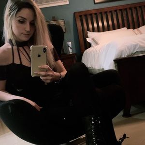 Meet your Posher, Laura